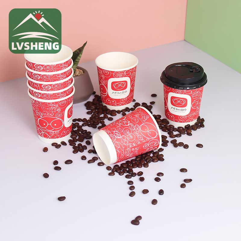 Paket servisi olan kahve kağıt fincan
